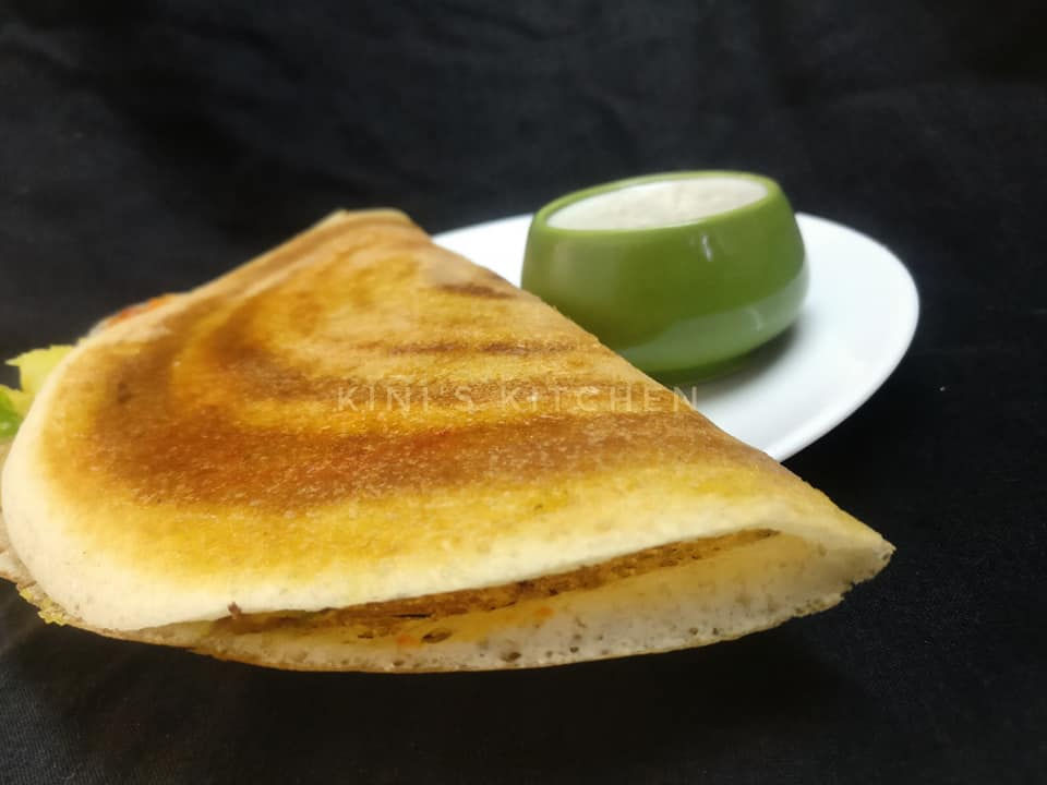Masala Dosa With Red Chutney