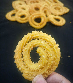 Butter Chakli / Murku