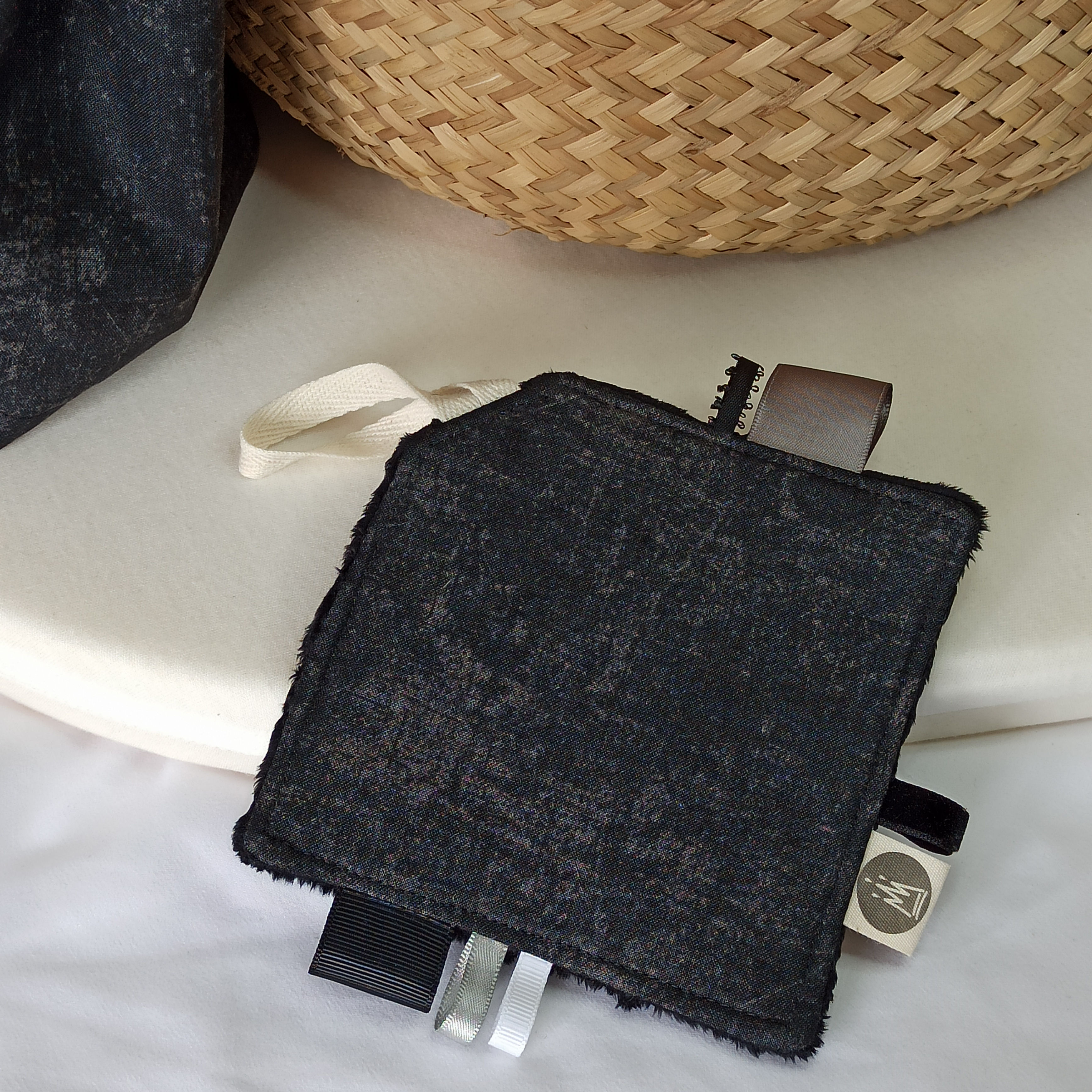 MINI DOUDOU RÉCONFORT SMUDGE BLACK / NOIR