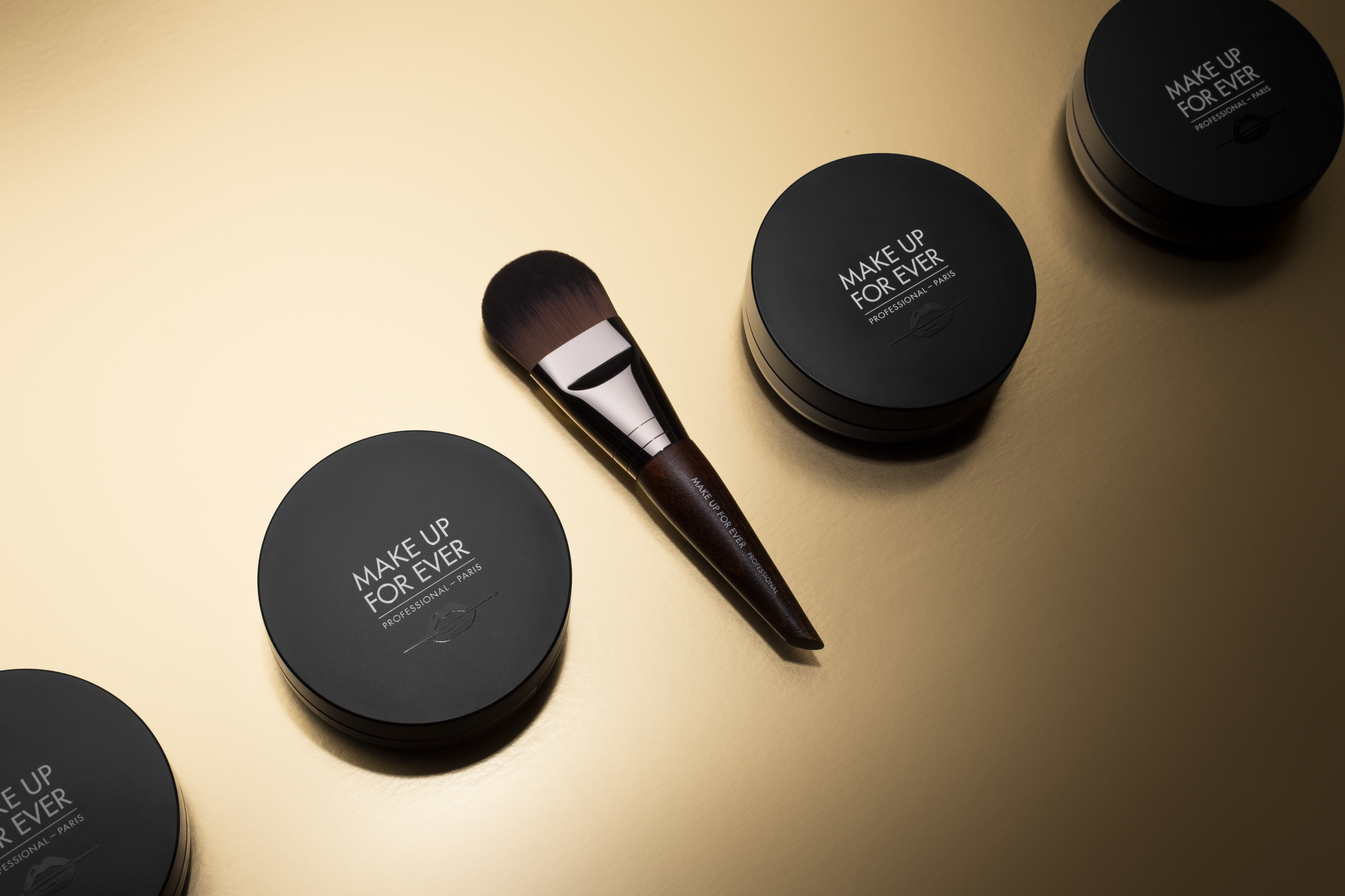 CUSHION | BRUSH