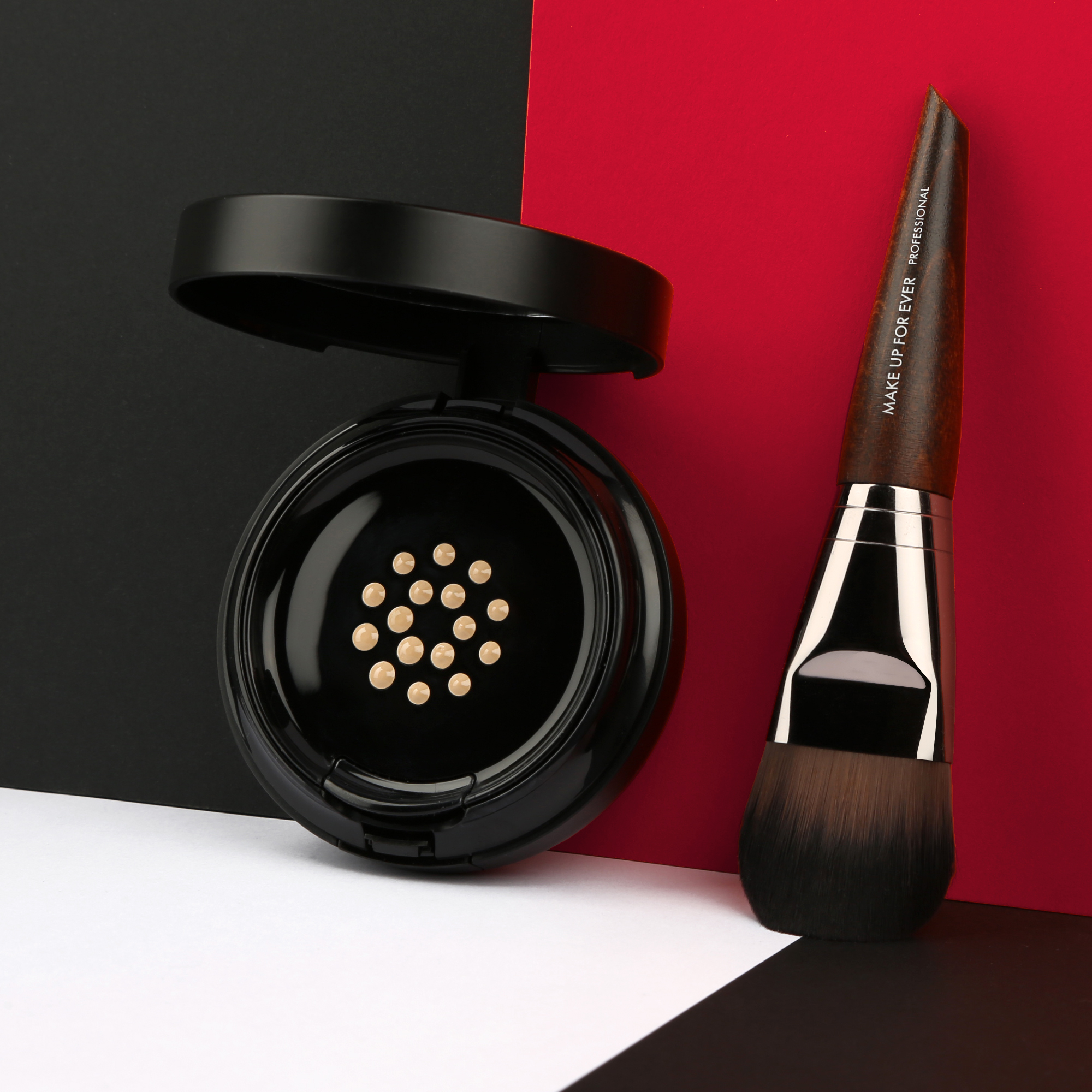 CUSHION | BRUSH