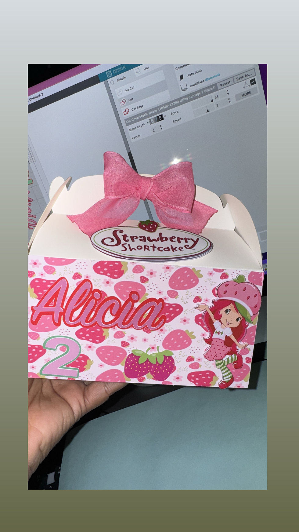 Thumbnail: Strawberry shortcake treat box 