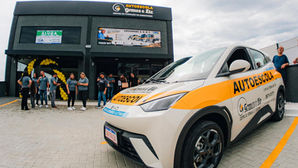 Mesmo com as recentes mudanças nas normas relacionadas ao processo de obtenção da Carteira Nacional de Habilitação (CNH), a empresa destaca que continua oferecendo uma assessoria completa, baseada em profissionais altamente qualificados.