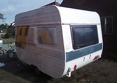 Project caravan. Dit wordt het rijdende jeugdhonk!