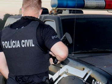 Cerca de 100 pessoas procuradas pela justiça e que receberam o auxílio emergencial são presas no PR