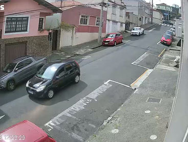Polícia identifica motorista que trafegou na contramão e provocou colisão no Centro de Ponta Grossa