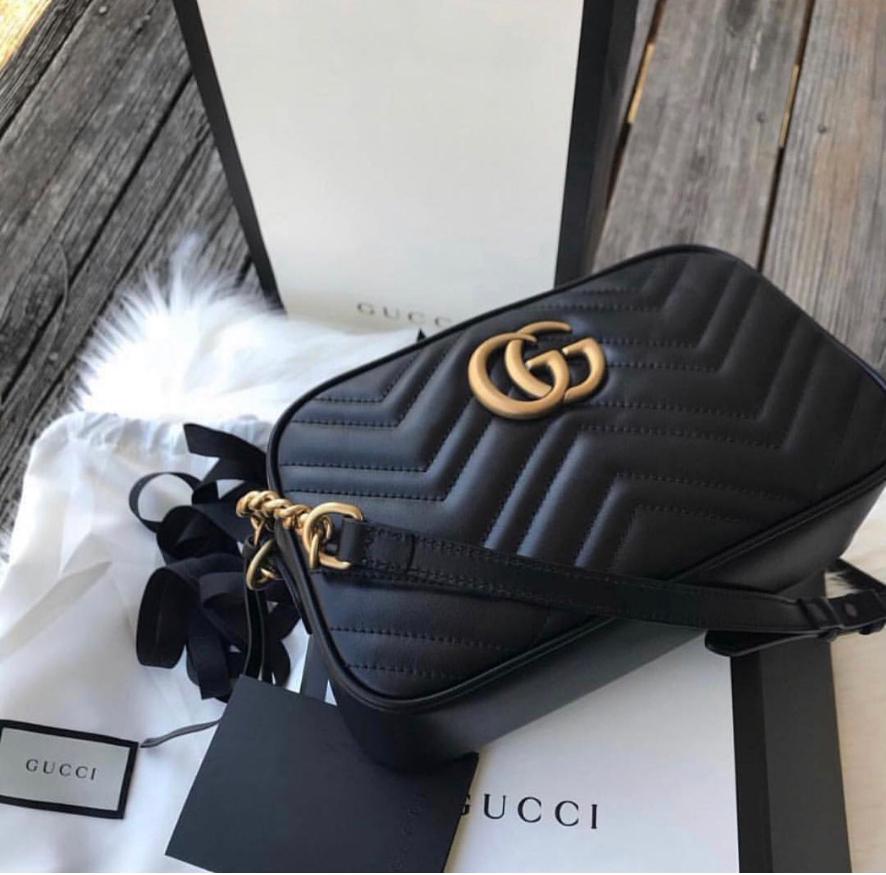 GG medium blk purse