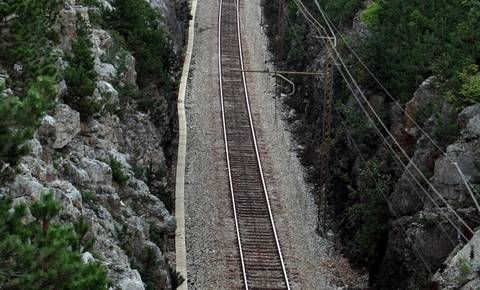 Cenejši drugi tir s kolesarsko progo