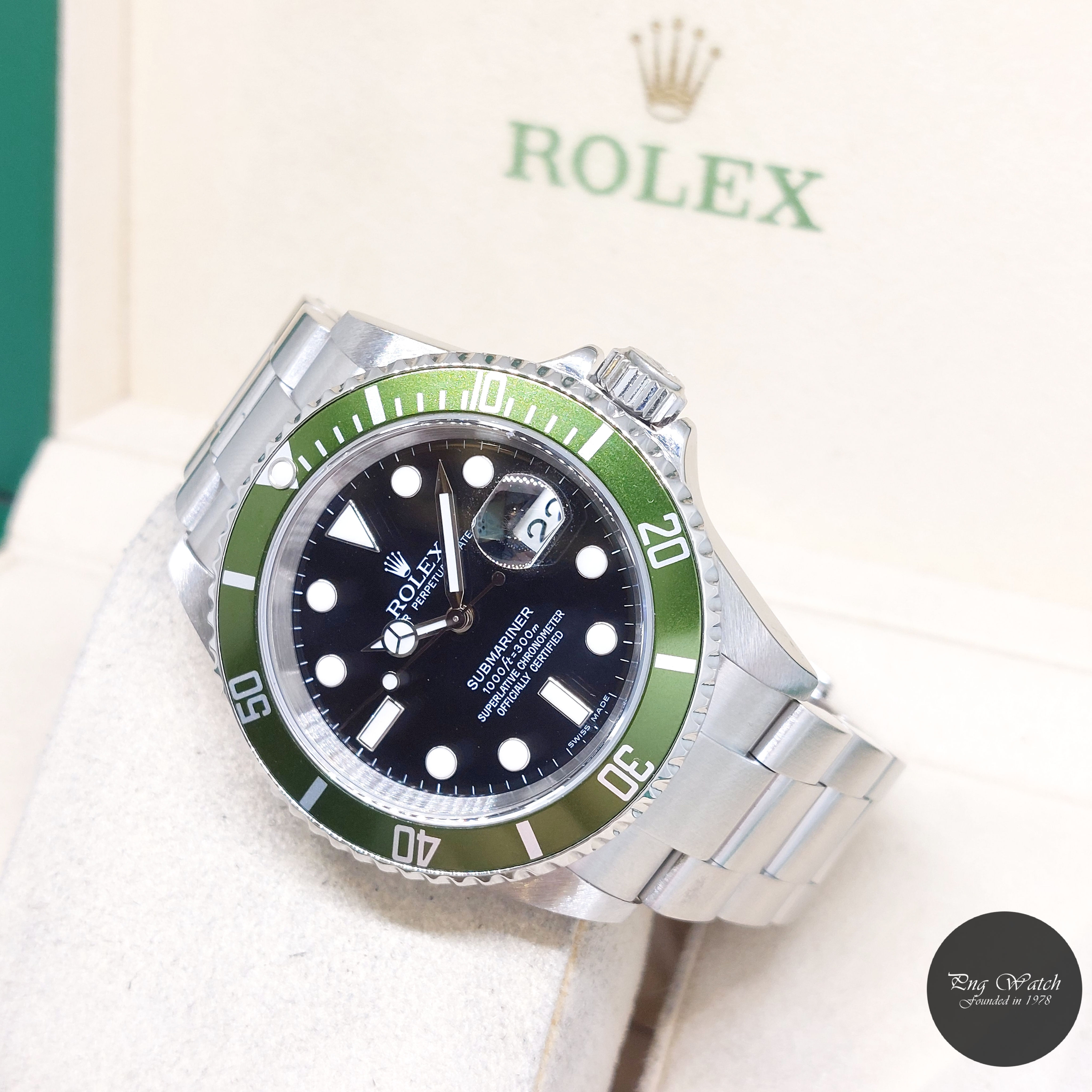 Rolex 40mm "Kermit" Green Bezel Black Dial Submariner Date REF: 16610LV (Z)