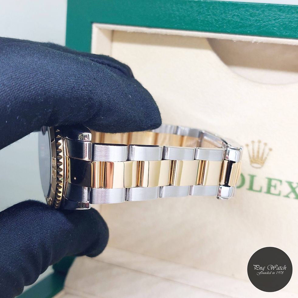 Thumbnail: Rolex 35mm 18K Half Yellow Gold Blue Dial Yachtmaster Date REF: 168623 (19)