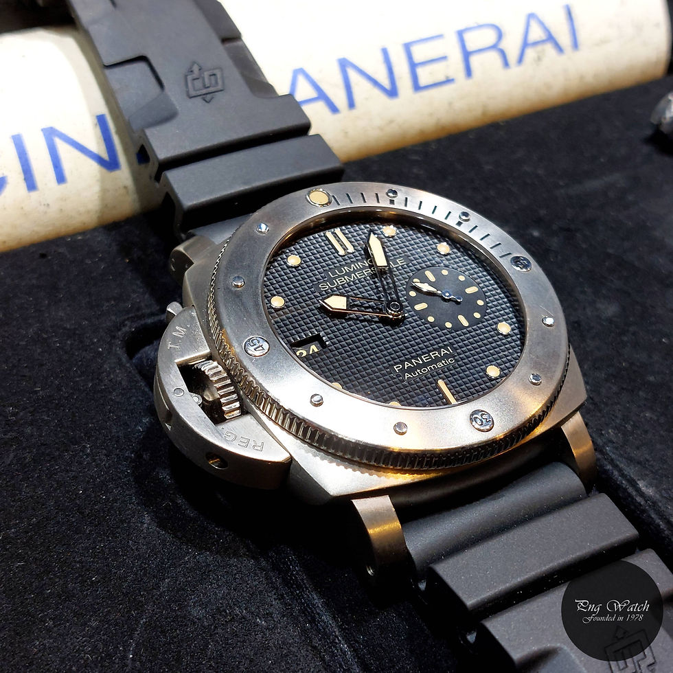 Thumbnail: Panerai 47mm 1950 Left-Handed Titanium Black Dial Luminor Submersible PAM00569