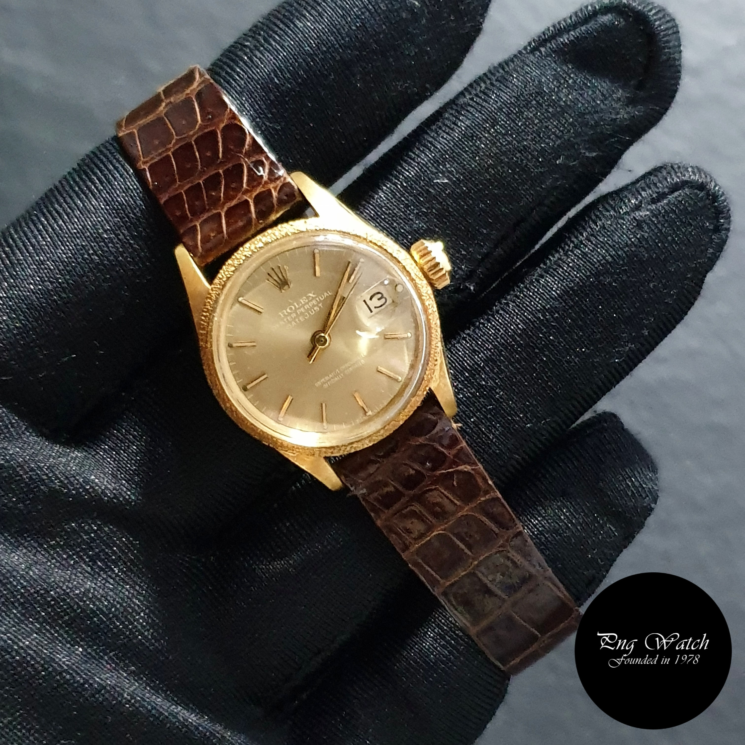 Rolex 18K Yellow Gold 26mm Ladies Champagne Indexes Datejust REF: 6701 (2)