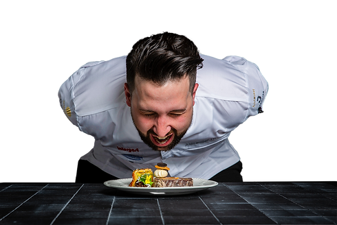 3 055_KDJMünchen2024_FoodPortrait_AlexanderHögner effekt.png