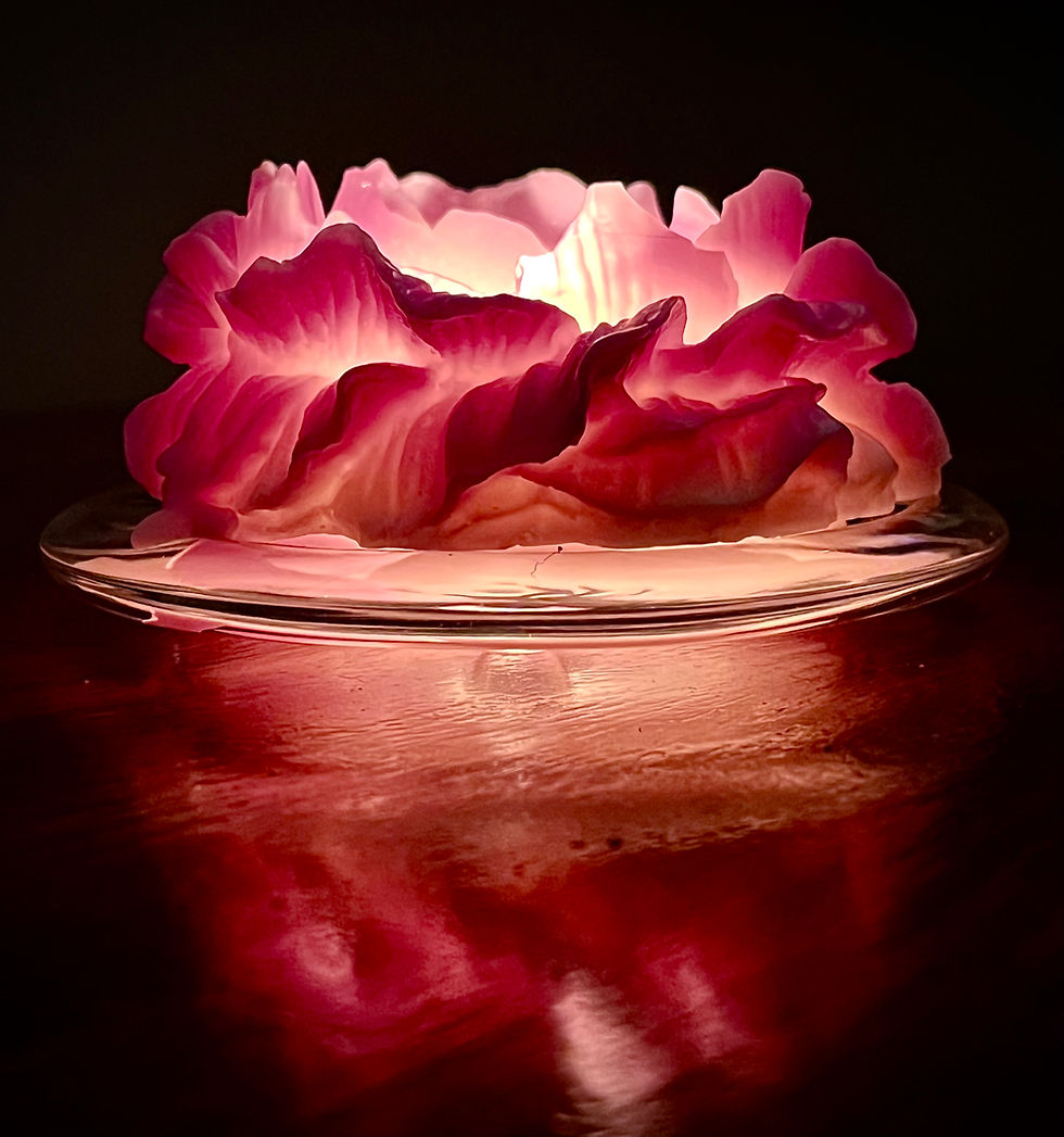 Amazing glowing candle