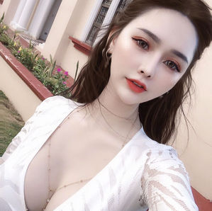 【洢漣絲體驗】百萬IG女神，會發光的小秘密