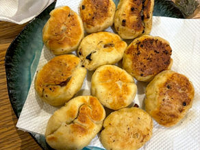 ミールワームの焼きピロシキ