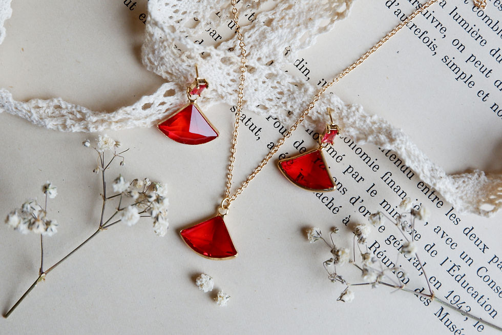 Thumbnail: Fan-shaped Ruby Dangle Earrings