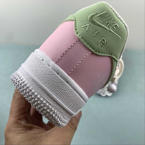 Thumbnail: Nike Air Force 1