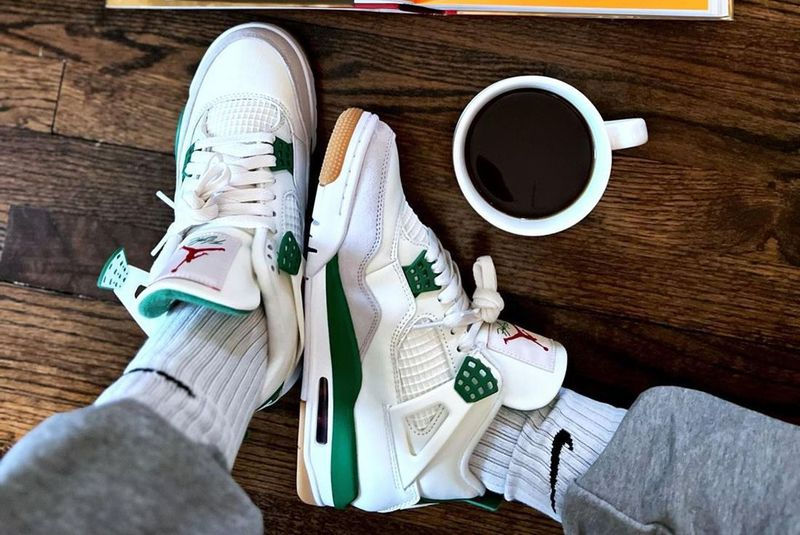 Thumbnail: Jordan 4 Retro SB Pine Green