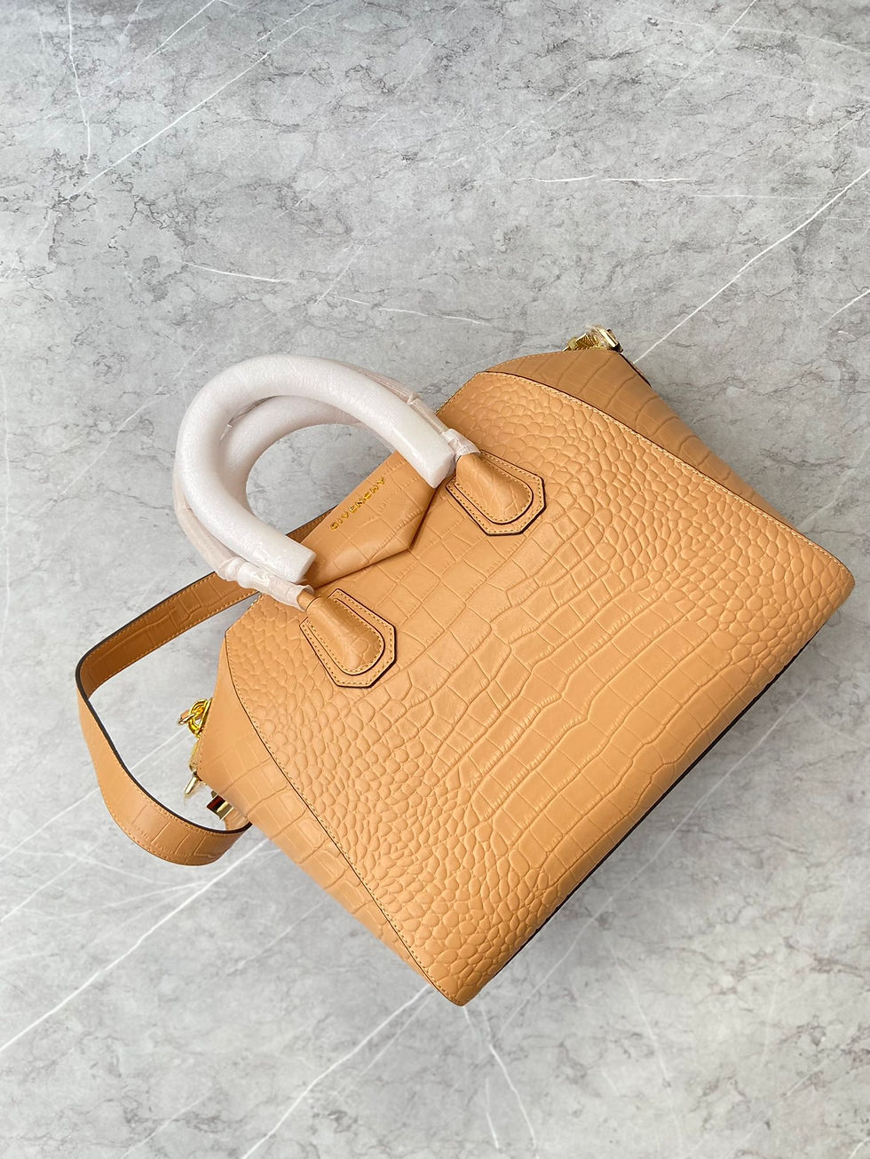 Thumbnail: Givenchy Mini Antigona Bag