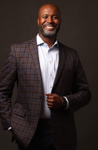 Pastor Pic2 (Casual).jpeg