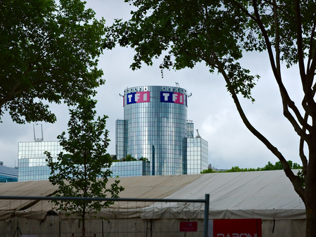 The frog has already boiled: Inside the far-right takeover of French media