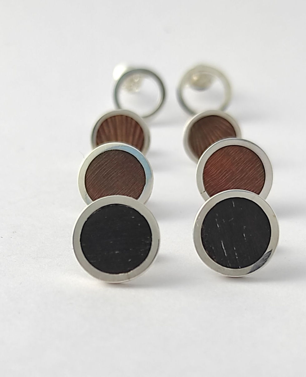 Ezüst és fa fülbvaló