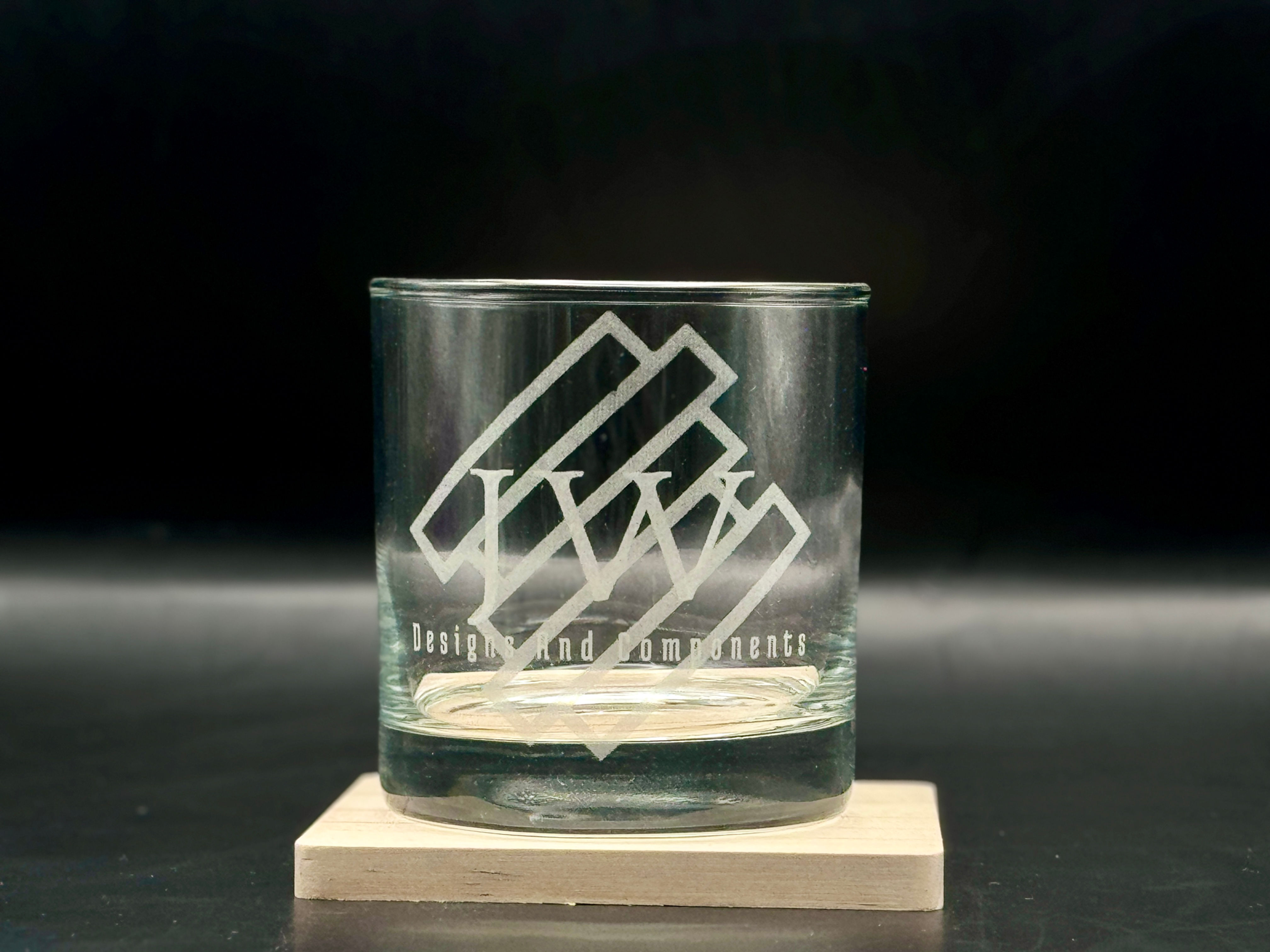 Custom Whiskey Glasses (Round)
