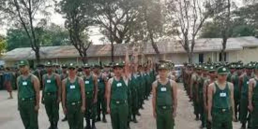 Over 200 Rakhine Deportees From Malaysia Detained for Interrogation in Yangon