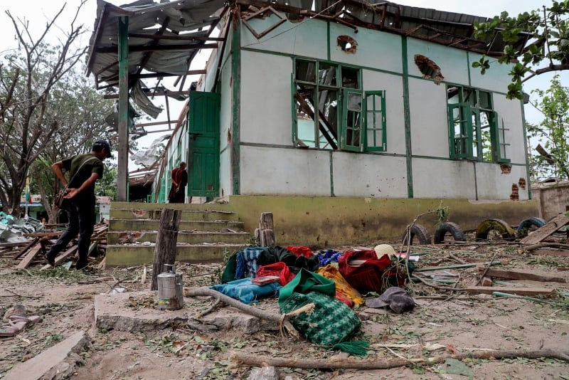 Myanmar junta airstrike on Tabayin school injuries 10 displaced civilians