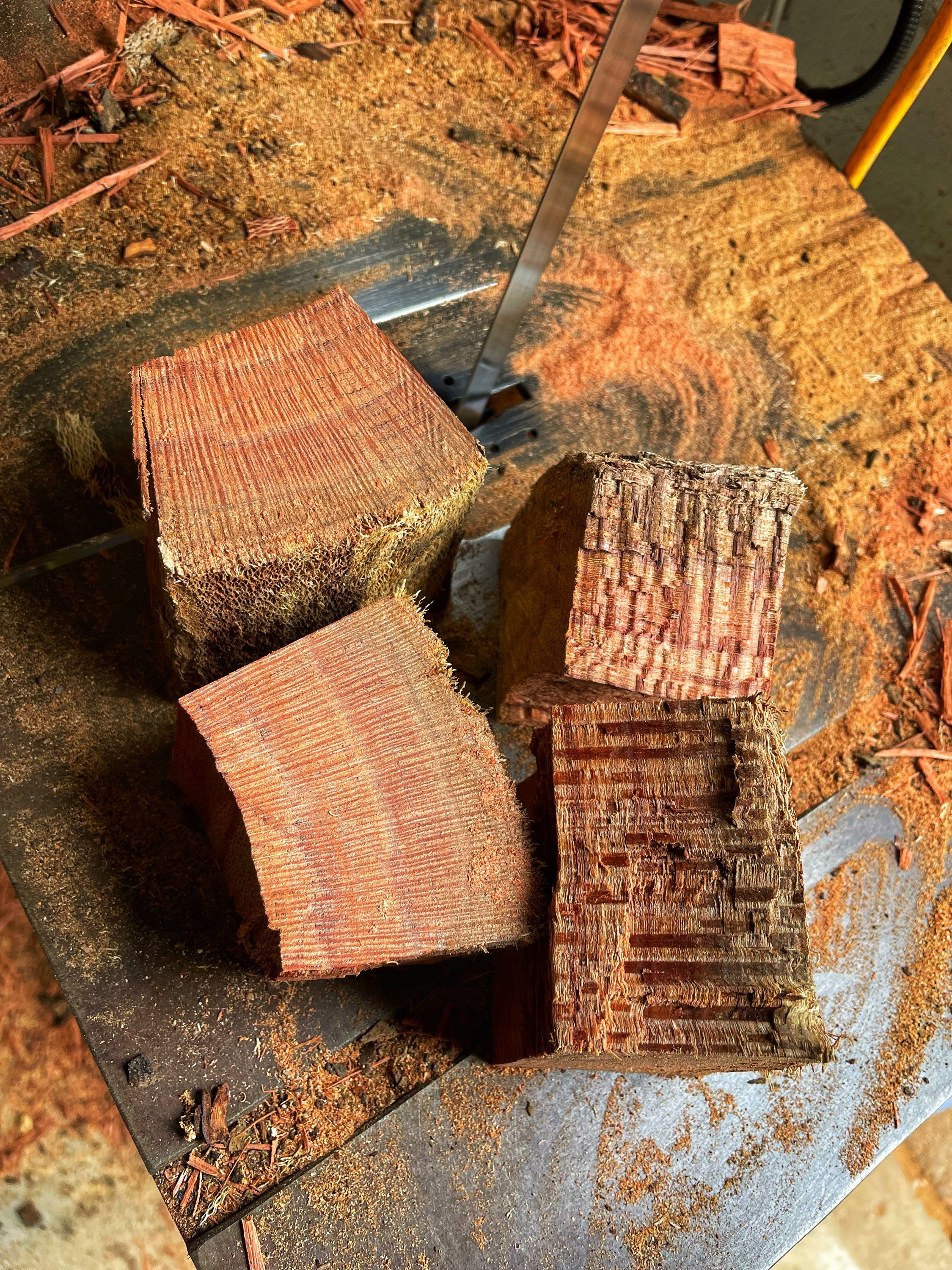 Banksia Wood Chunks - 1kg