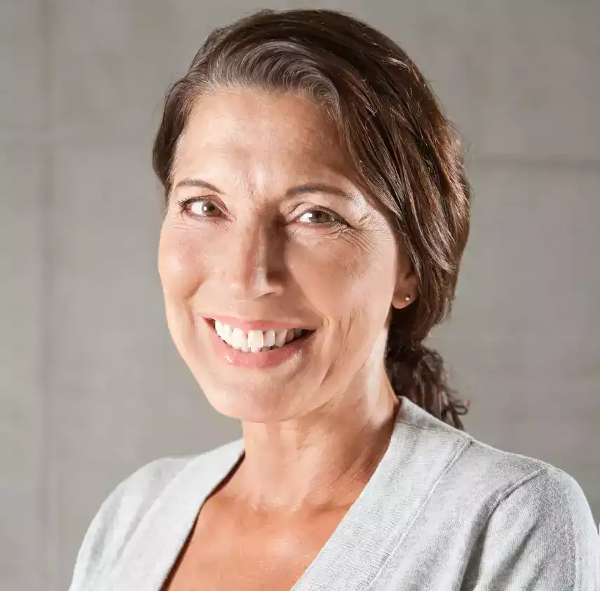 Rachel_Hermann_Voyante (1).webp