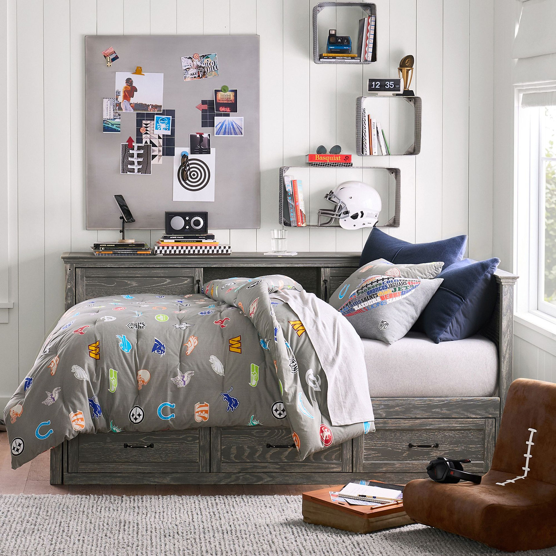 pottery barn teen