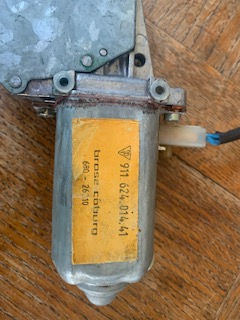 Miniatura: Motor del elevalunas del Porsche 911