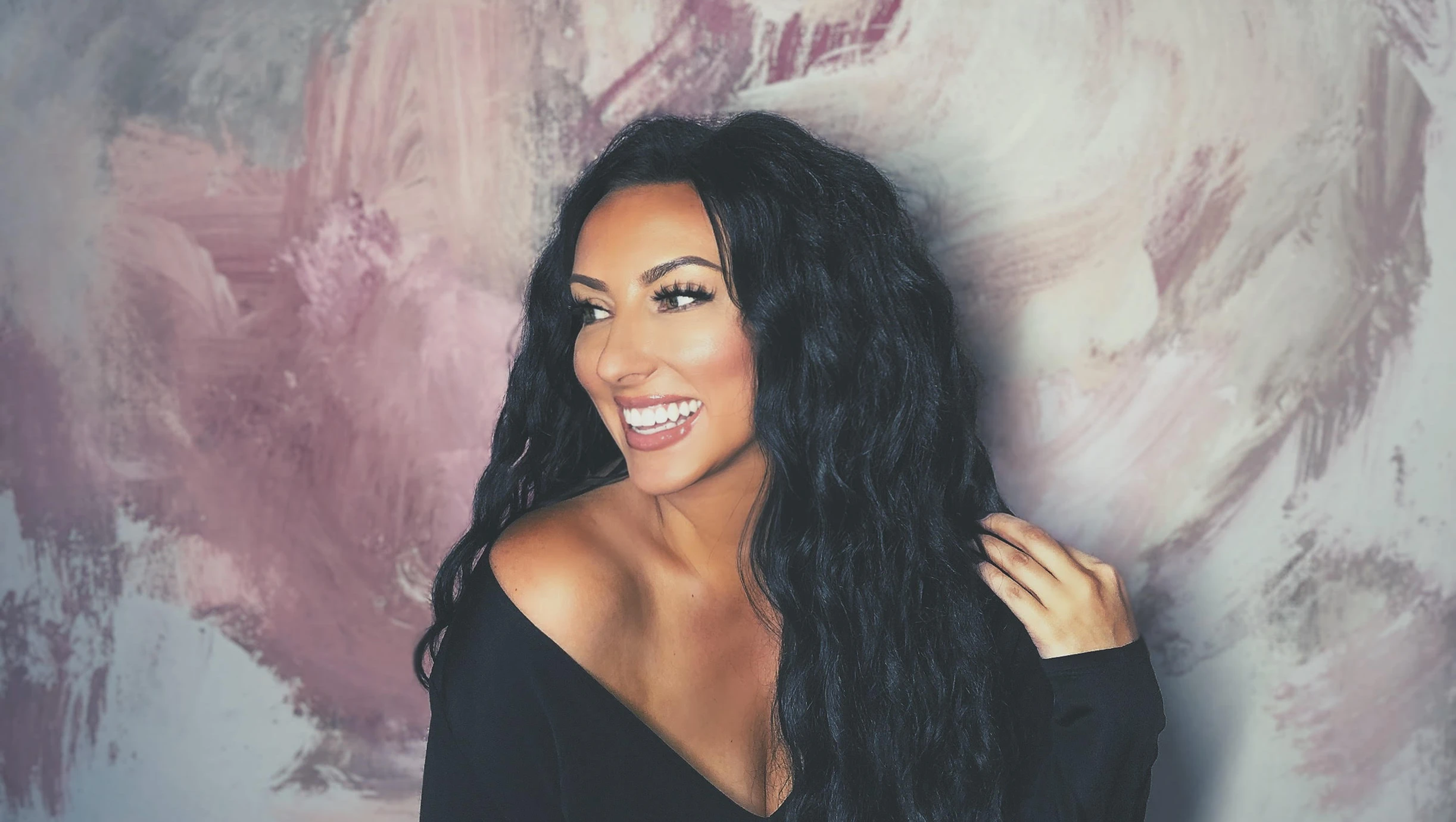 Stefani Carol: International Beauty Educator and Licensed Makeup Artist