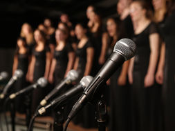 ANCRI: Serata celestiale con il Coro interscolastico Bellini alle Ciminiere (Comunicato)