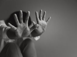 Violenza sessuale su minori a Sassari, Latina e Brindisi, il CNDDU chiede di introdurre nelle scuole percorsi scolastici di educazione affettiva, emotiva e sessuale, calibrati per età e contesti