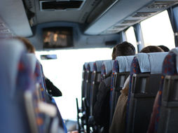 Violenza sugli autobus, autista costretto a interrompere la corsa a causa di una rissa scoppiata tra giovani. "La scuola assuma un ruolo sempre più centrale e stabile nella promozione della legalità"