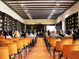 Seminario di formazione per docenti e dirigenti scolastici "Cultura classica e formazione contemporanea. Il ruolo dei Campionati di Lingue e civiltà classiche", iscrizioni entro l'11 ottobre 2025