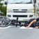 Bambino di 11 anni muore investito da un camion della raccolta rifiuti mentre era in bicicletta a Reggio Emilia, appello alla sicurezza stradale e alla tutela dei minori nello spazio urbano