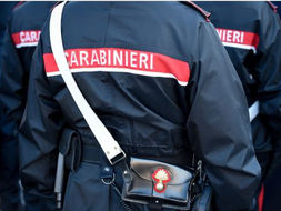 Studentessa aggredita da una compagna mentre si trovava in classe: la vittima ha riportato un occhio nero e diversi graffi sul collo. Intervenuti anche i Carabinieri presso l'istituto Ruzza di Padova