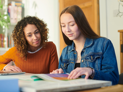 LA FIGURA DEL TUTOR PER IL DOCENTE NEO-IMMESSO IN RUOLO