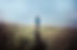 Man Walking i Fields