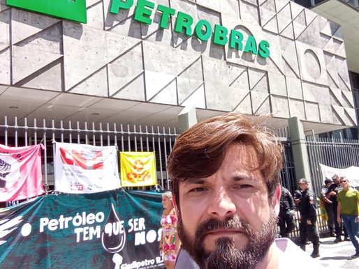 Greve dos Petroleiros #NósDefendemos