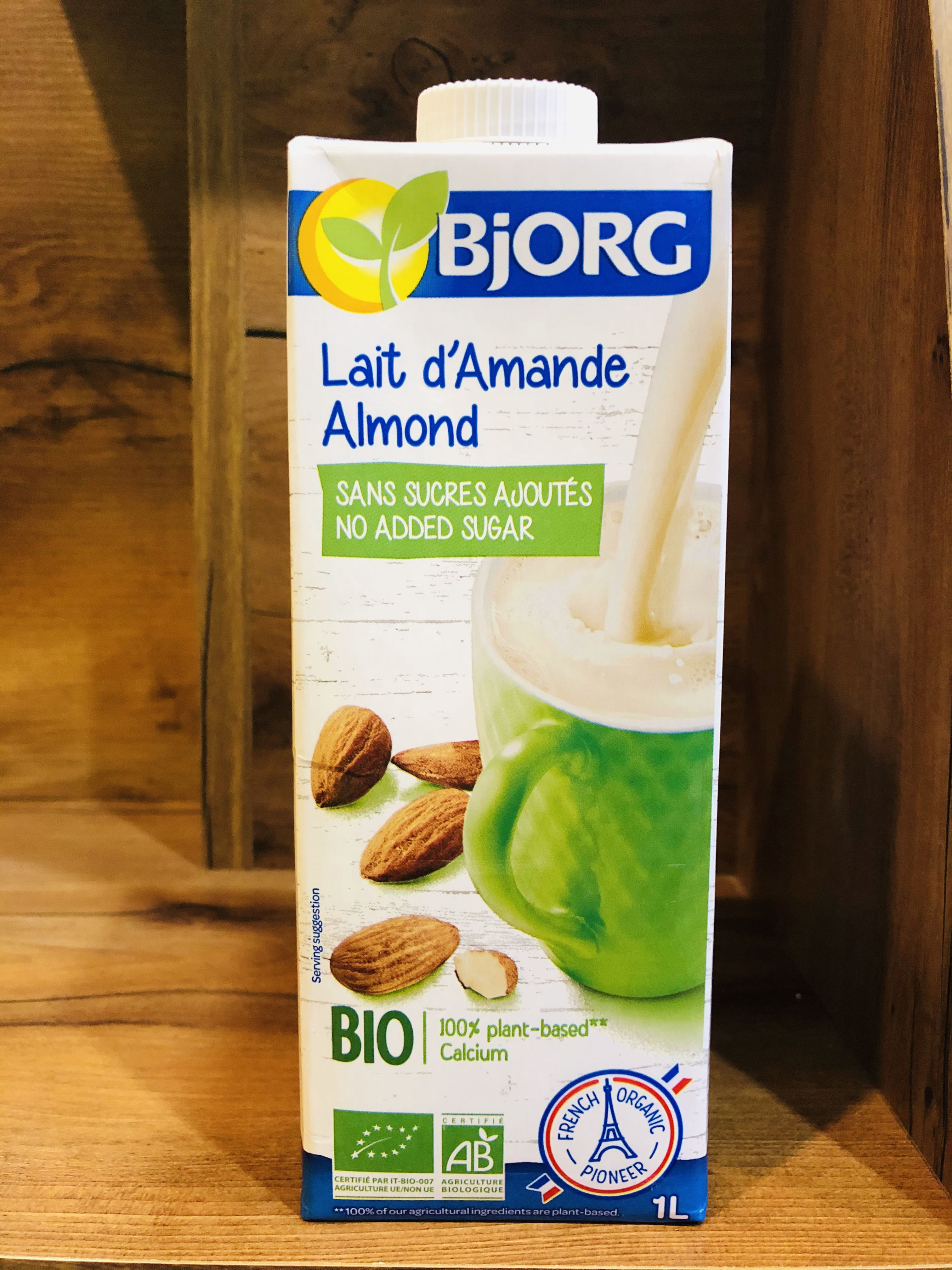 Almond milk - Bjorg