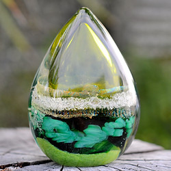 Glass memorial teardrop