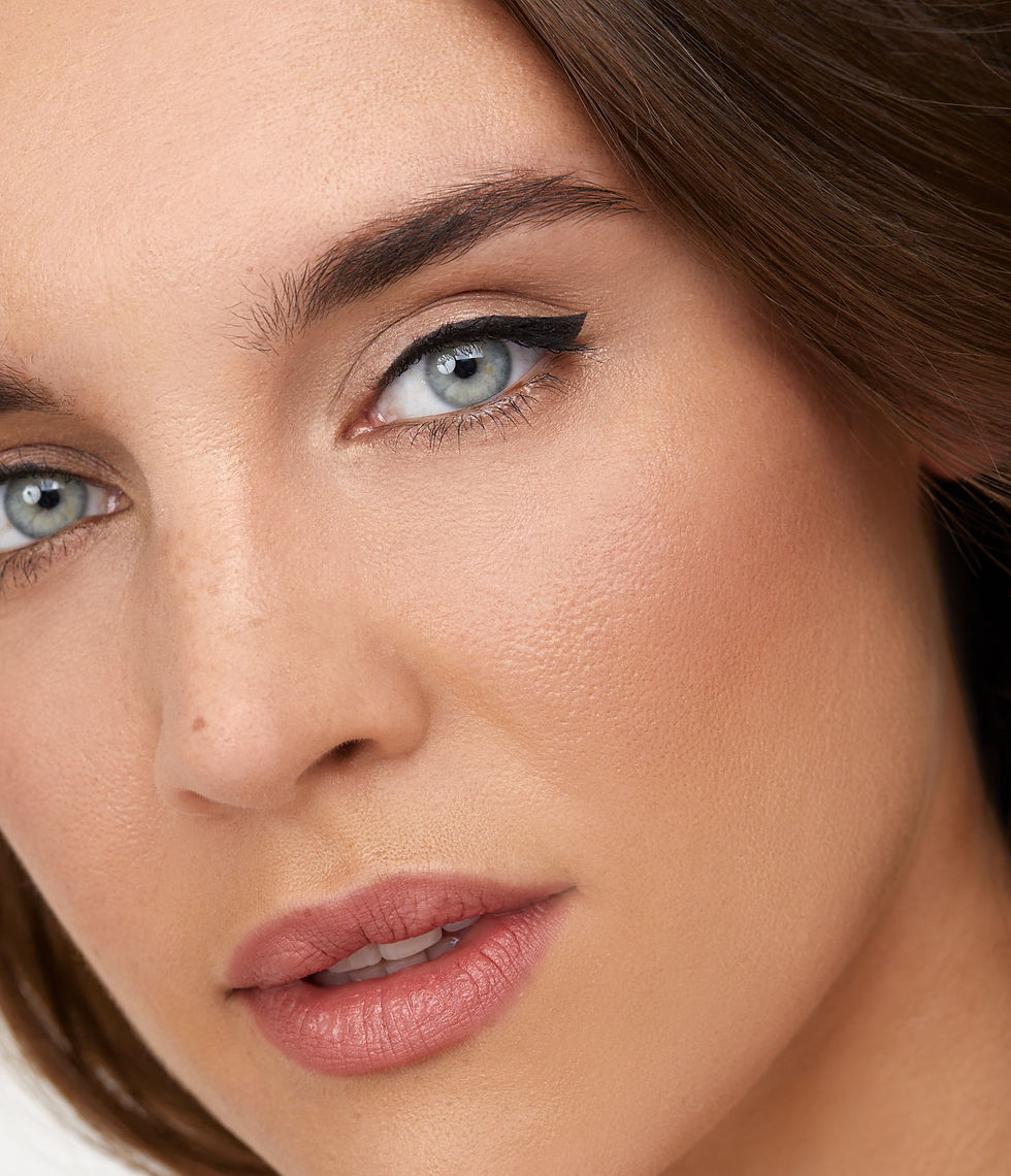 Thumbnail: Aleph Gel Liner