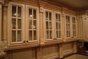 Antique white glazed kitchen cabinets handcrafted by J D Woodworking. Highland Park, Illinois