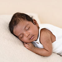 Sydney Newborn Photographer The Ponds (13).jpg