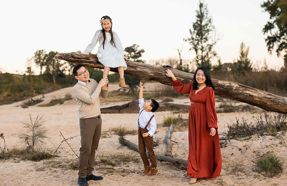 Summer outfoor family photoshoot (4).jpg